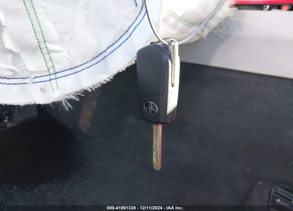2018 TOYOTA CAMRY LE VIN: 4T1B11HK6JU650331