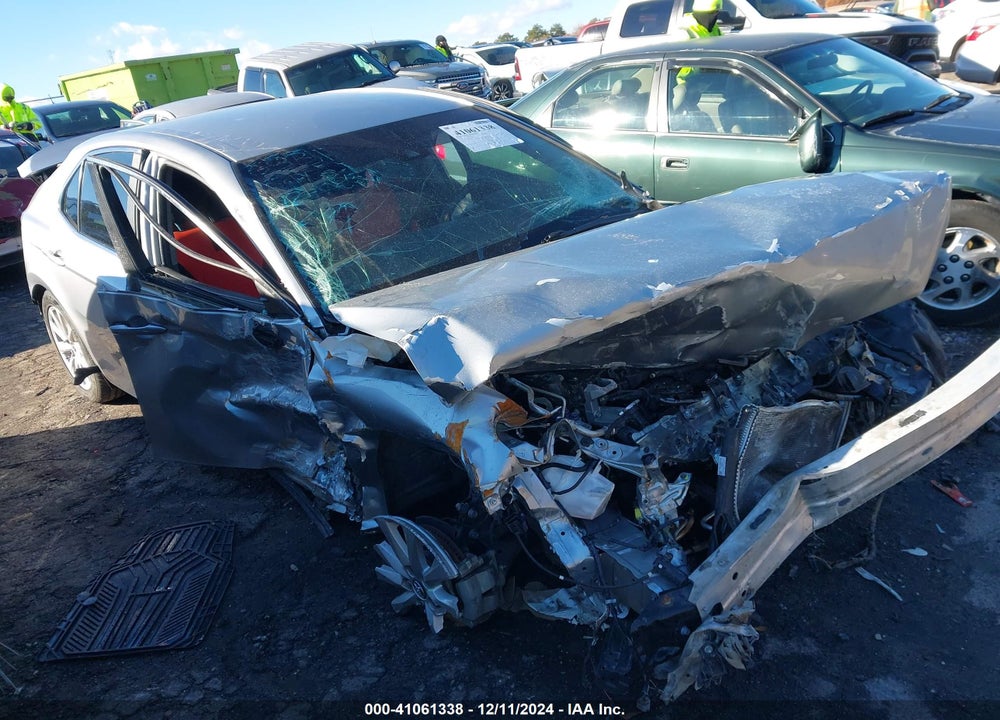 2018 TOYOTA CAMRY LE VIN: 4T1B11HK6JU650331