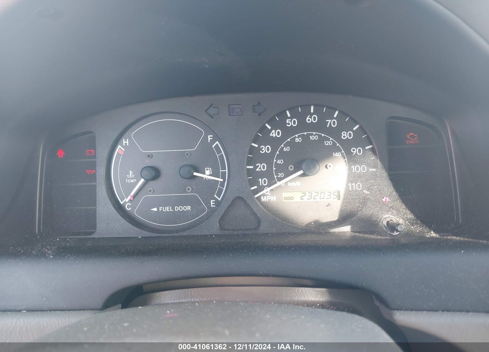 2000 TOYOTA COROLLA CE VIN: 2T1BR12EXYC305276