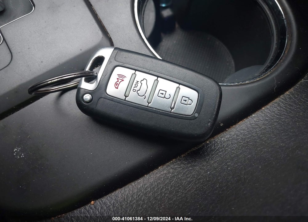 2011 KIA SORENTO SX V6 VIN: 5XYKW4A29BG132248