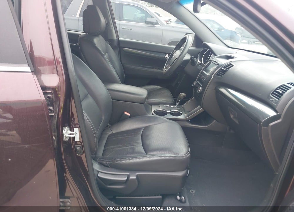 2011 KIA SORENTO SX V6 VIN: 5XYKW4A29BG132248