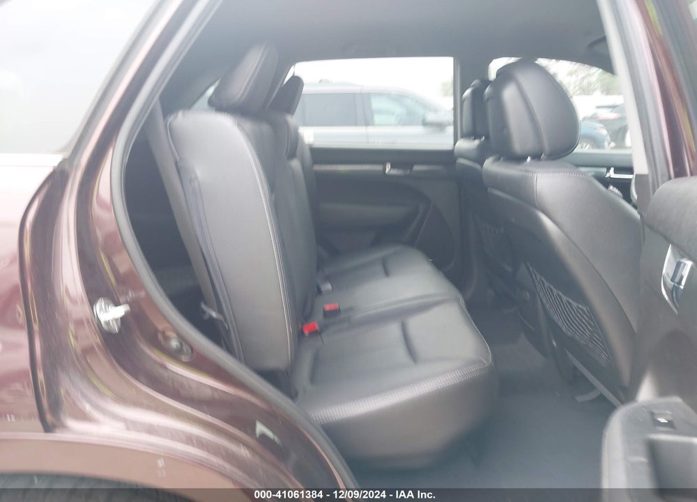 2011 KIA SORENTO SX V6 VIN: 5XYKW4A29BG132248