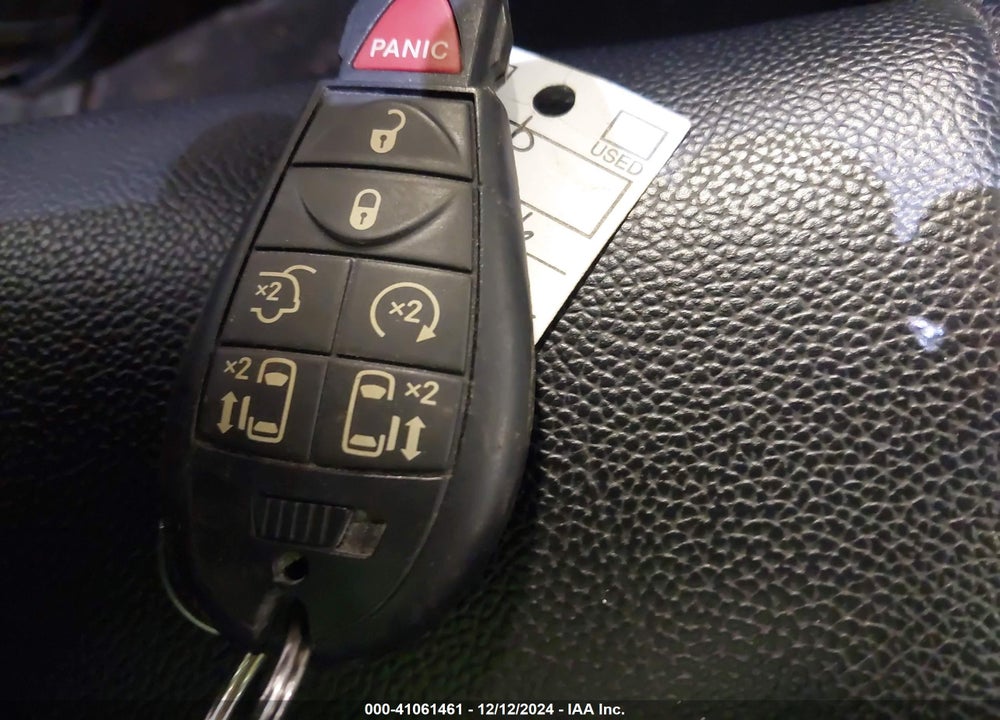 2016 CHRYSLER TOWN & COUNTRY TOURING-L ANNIVERSARY EDITION VIN: 2C4RC1CG3GR269400