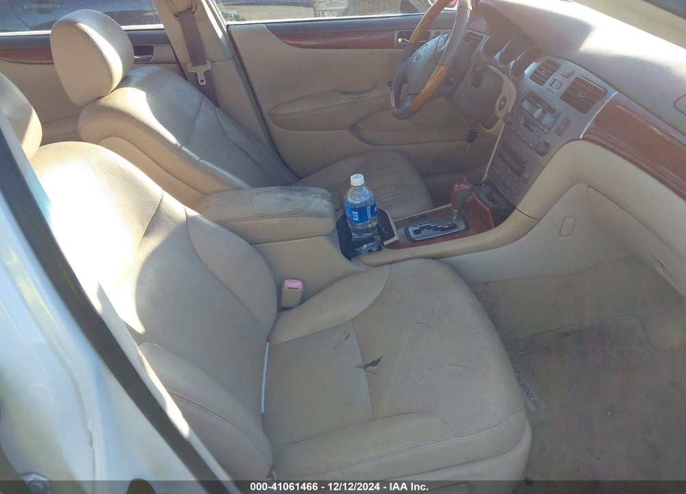 2005 LEXUS ES 330 VIN: JTHBA30G255063985