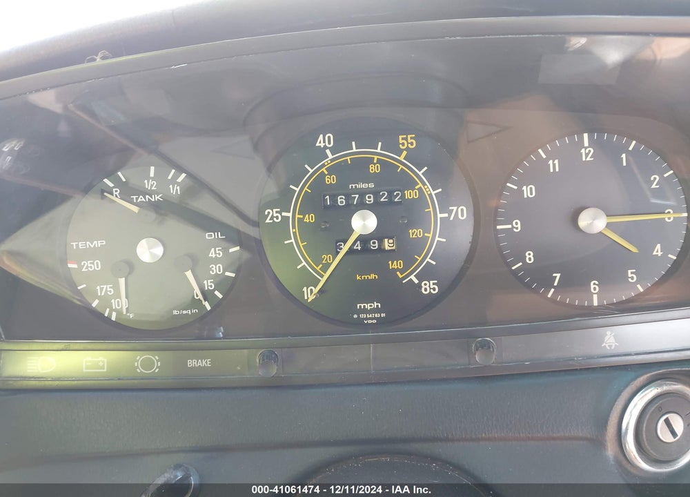 1977 MERCEDES-BENZ 300D VIN: 12313012042524