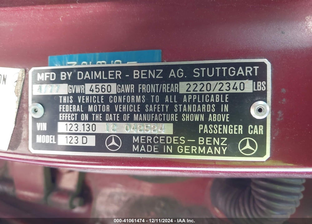 1977 MERCEDES-BENZ 300D VIN: 12313012042524