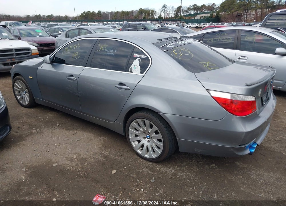 2007 BMW 525XI VIN: WBANF33587CW70026