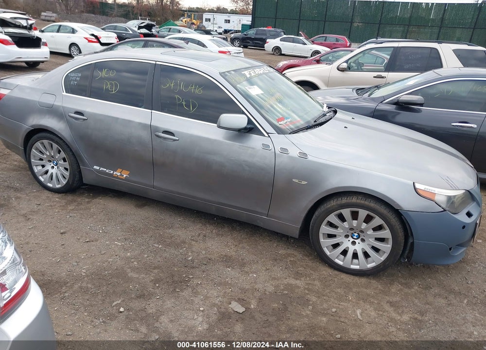 2007 BMW 525XI VIN: WBANF33587CW70026