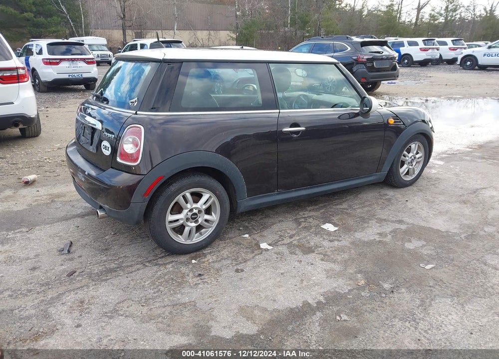 2013 MINI HARDTOP COOPER VIN: WMWSU3C52DT372236
