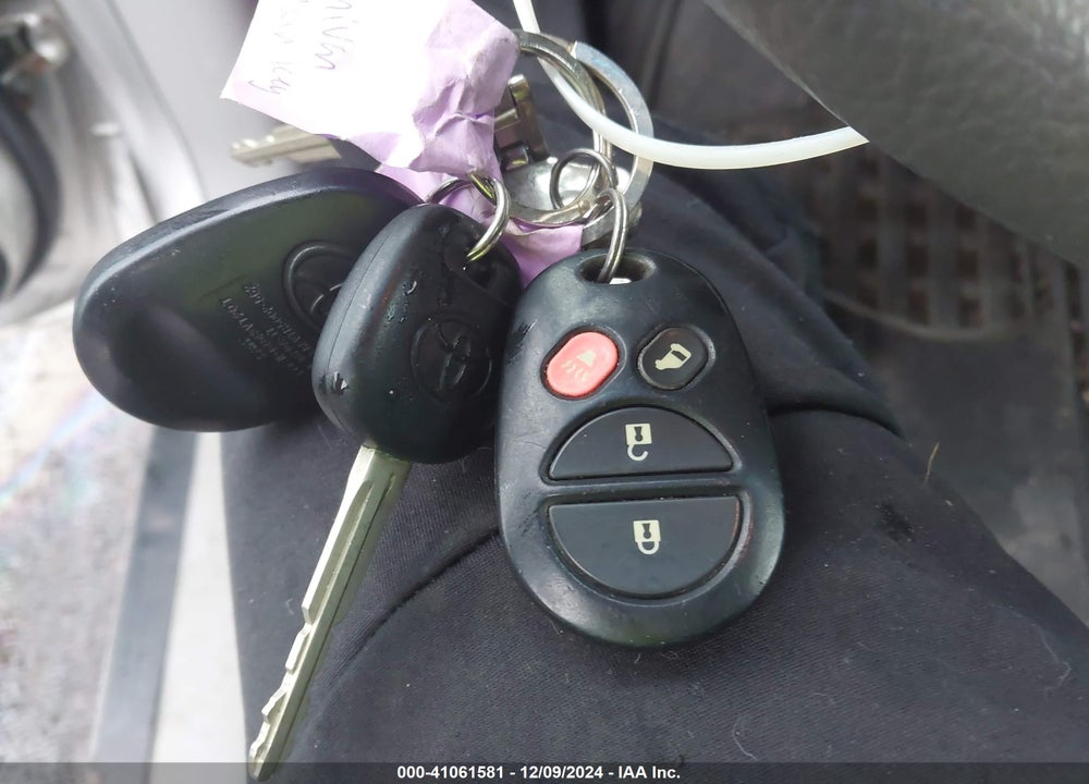 2005 TOYOTA SIENNA LE VIN: 5TDZA23C45S381748