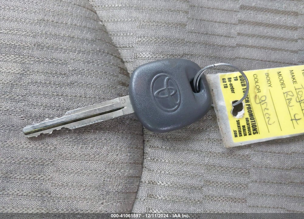2010 TOYOTA RAV4 VIN: JTMBF4DV5AD039844