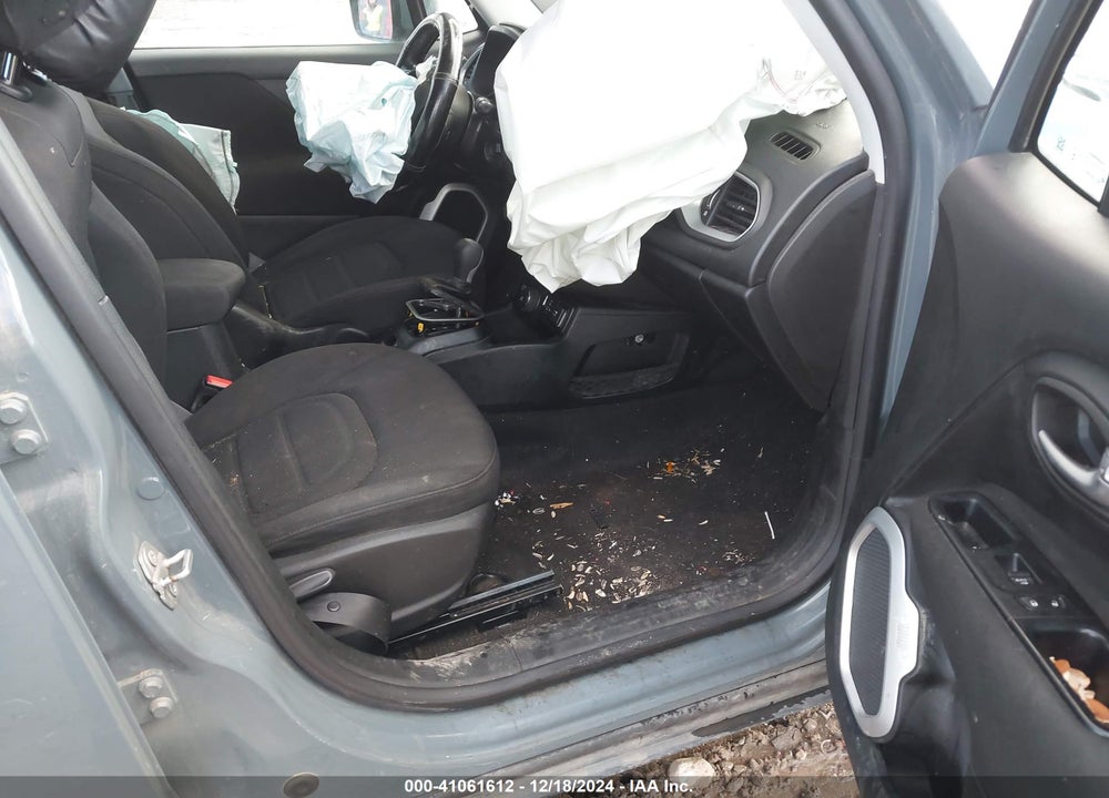 2018 JEEP RENEGADE LATITUDE 4X4 VIN: ZACCJBBB1JPJ36344