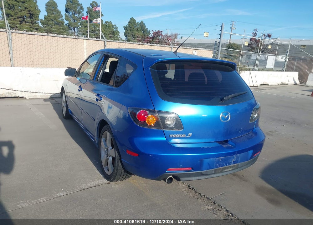 2005 MAZDA 3 S VIN: JM1BK343551257083