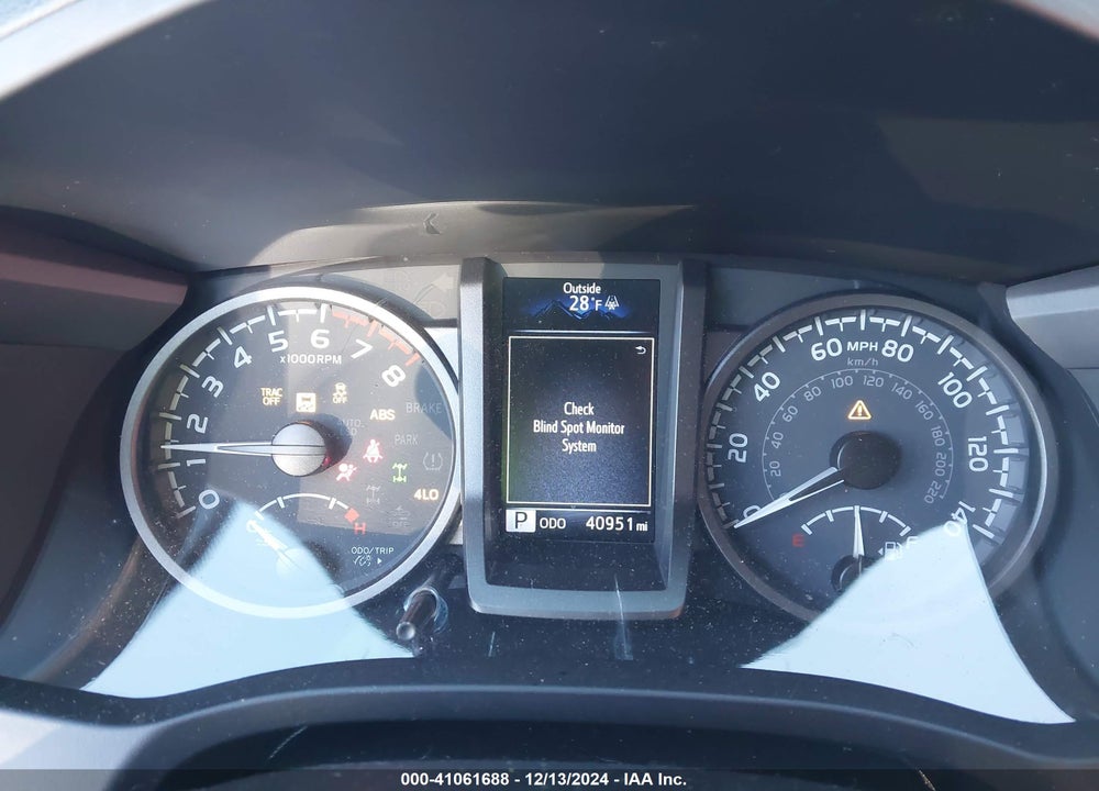 2022 TOYOTA TACOMA TRD OFF ROAD VIN: 3TMCZ5AN2NM494117