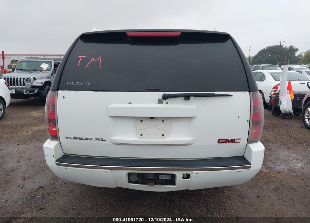 2007 GMC YUKON XL 1500 DENALI VIN: 1GKFK66857J386444