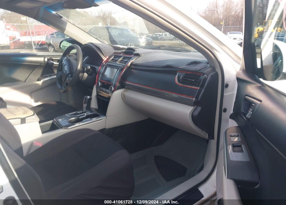 2014 TOYOTA CAMRY HYBRID LE VIN: 4T1BD1FK5EU100232