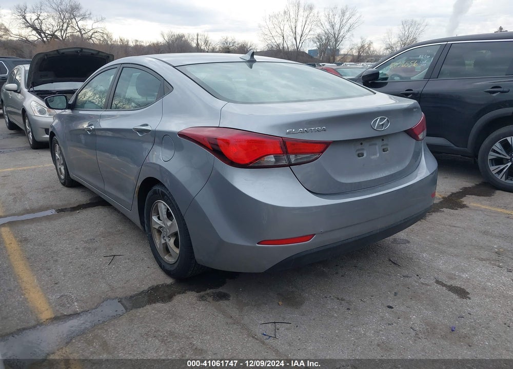 2015 HYUNDAI ELANTRA SE VIN: 5NPDH4AE7FH622148