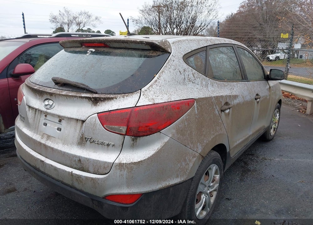 2010 HYUNDAI TUCSON GLS VIN: KM8JT3AC6AU086457