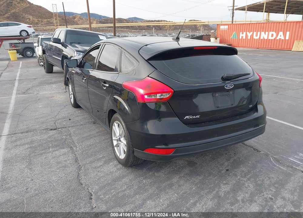 2016 FORD FOCUS SE VIN: 1FADP3K21GL285481
