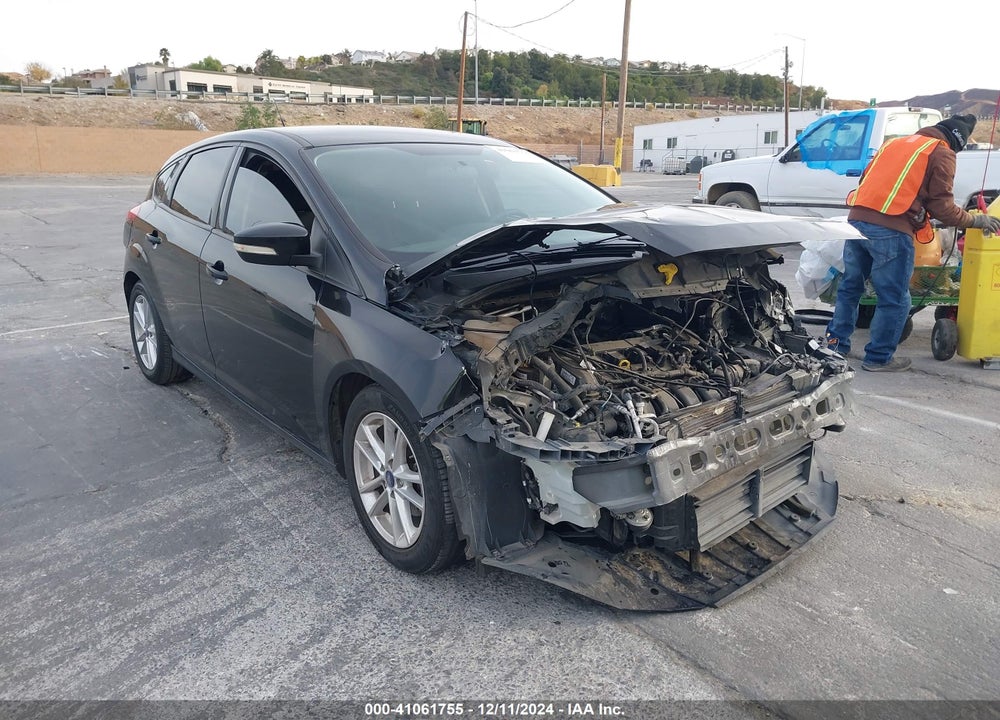 2016 FORD FOCUS SE VIN: 1FADP3K21GL285481