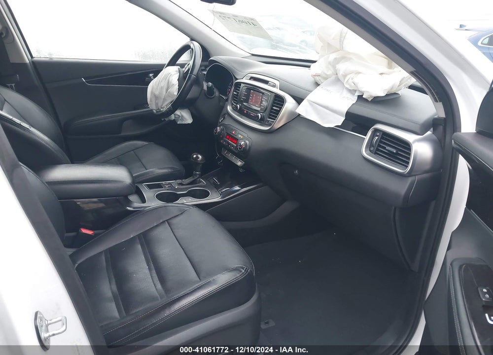 2016 KIA SORENTO 2.0T EX VIN: 5XYPH4A14GG049566
