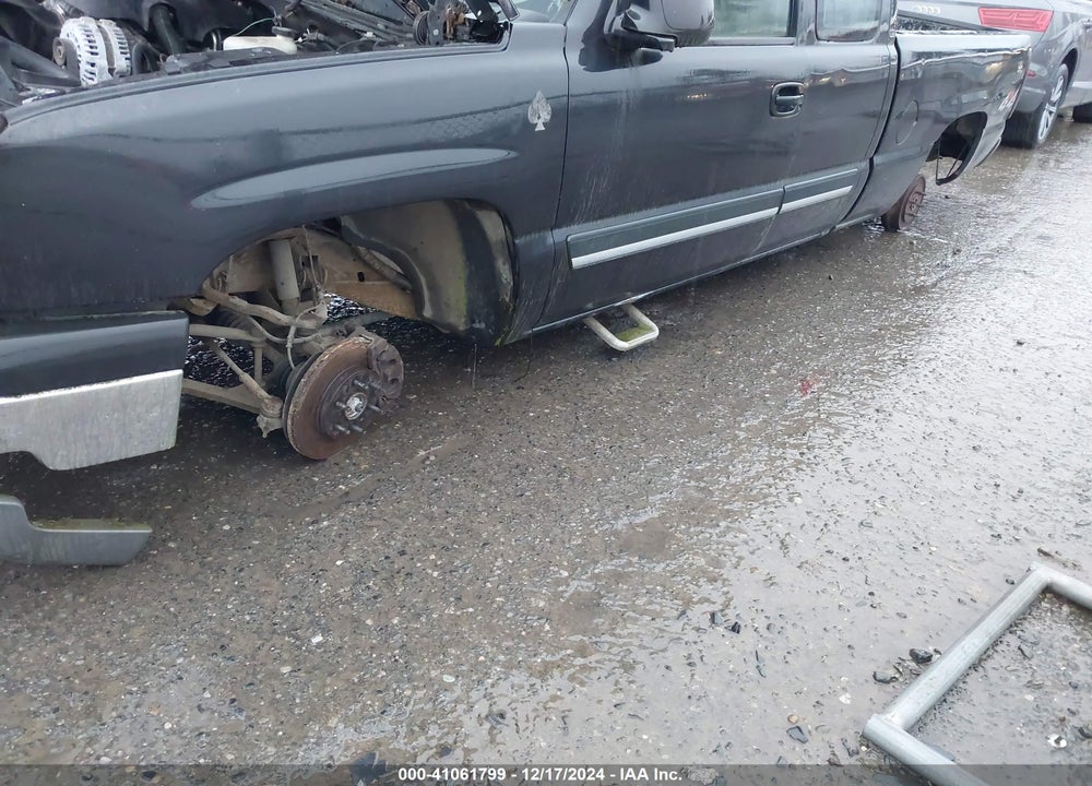 2005 CHEVROLET SILVERADO 1500 LS VIN: 1GCEK19Z15Z297175