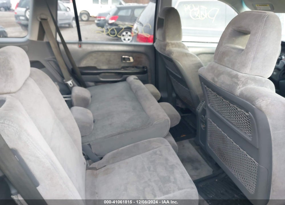 2003 HONDA PILOT EX VIN: 2HKYF18403H611037