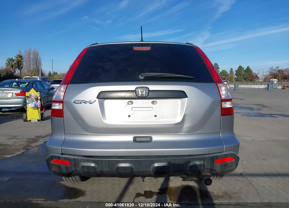 2008 HONDA CR-V LX VIN: JHLRE38388C001340