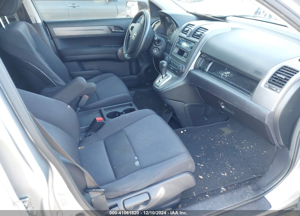 2008 HONDA CR-V LX VIN: JHLRE38388C001340