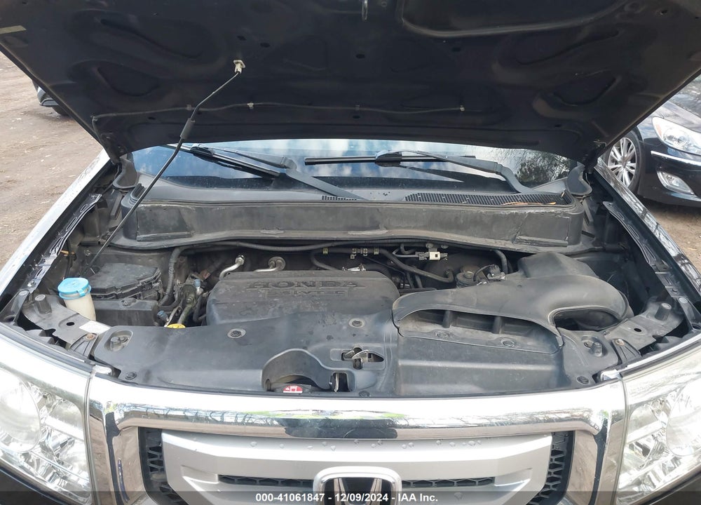 2011 HONDA PILOT EX-L VIN: 5FNYF4H70BB025883