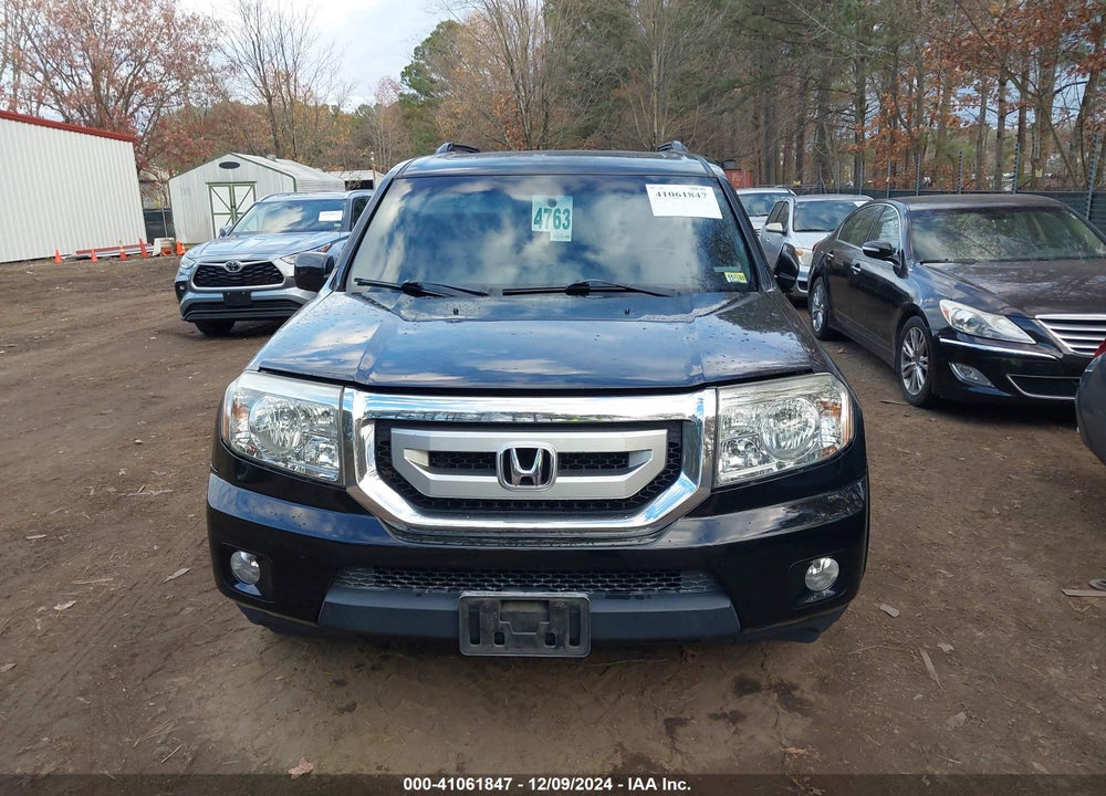 2011 HONDA PILOT EX-L VIN: 5FNYF4H70BB025883