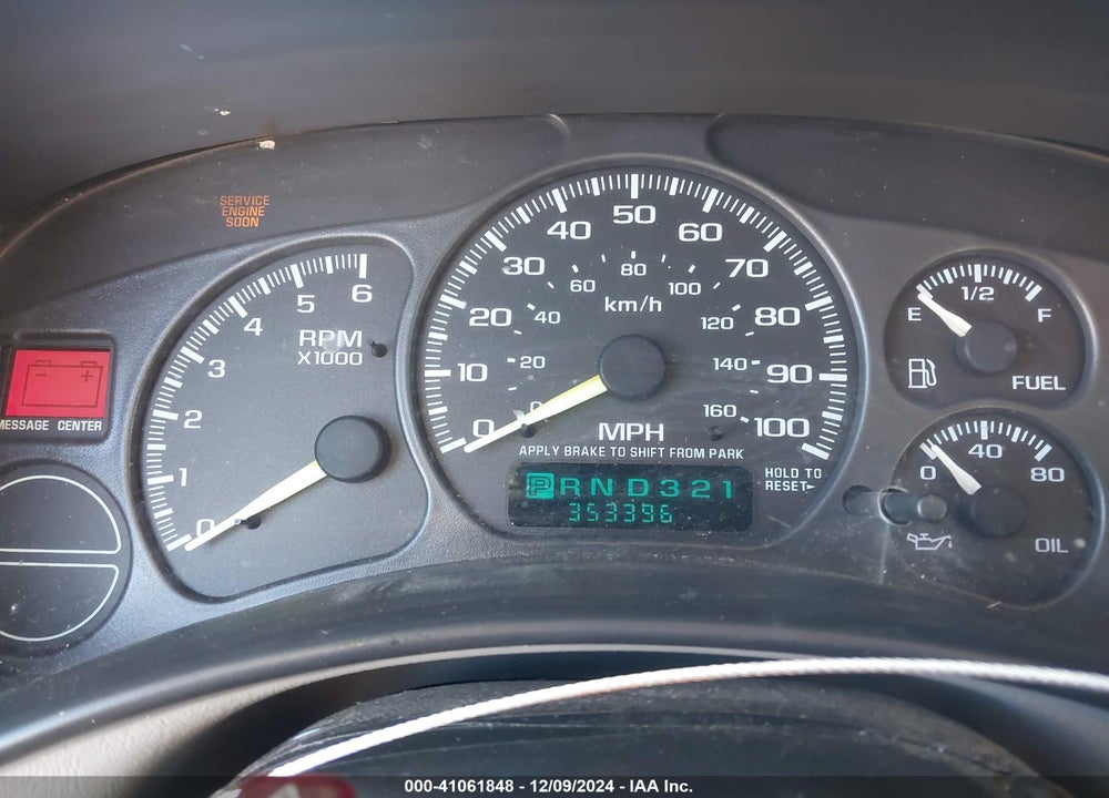 2000 CHEVROLET TAHOE ALL NEW LS VIN: 1GNEC13T3YJ129310