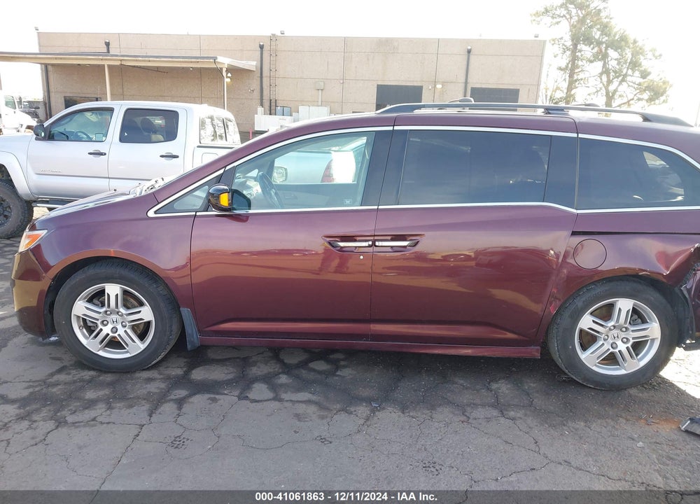 2011 HONDA ODYSSEY TOURING/TOURING ELITE VIN: 5FNRL5H9XBB084850