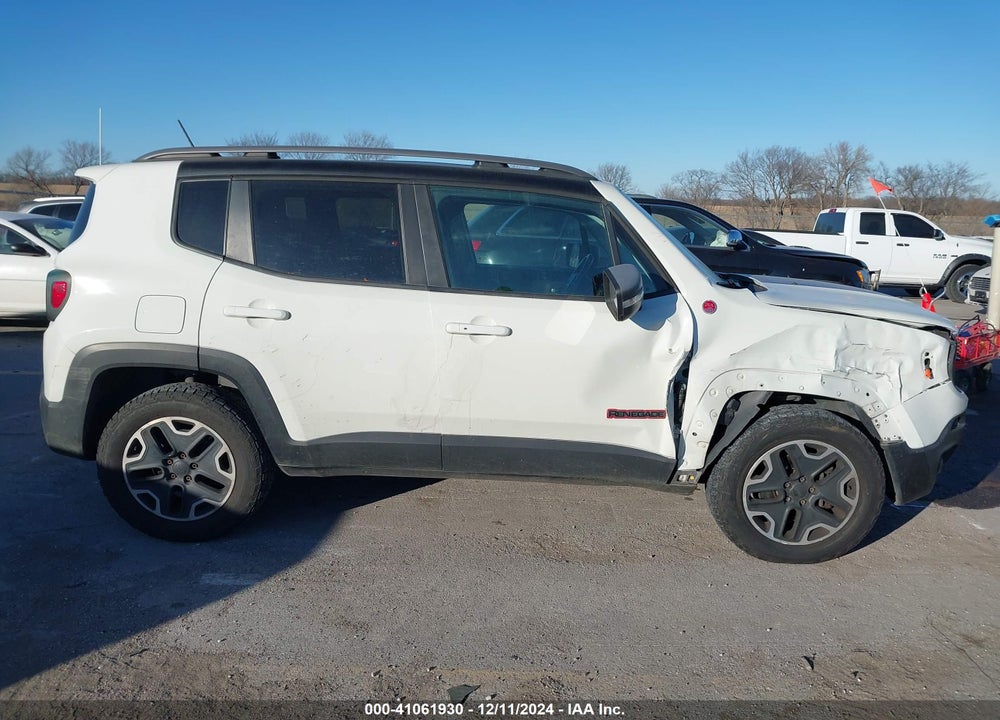 2015 JEEP RENEGADE TRAILHAWK VIN: ZACCJBCT8FPB80889