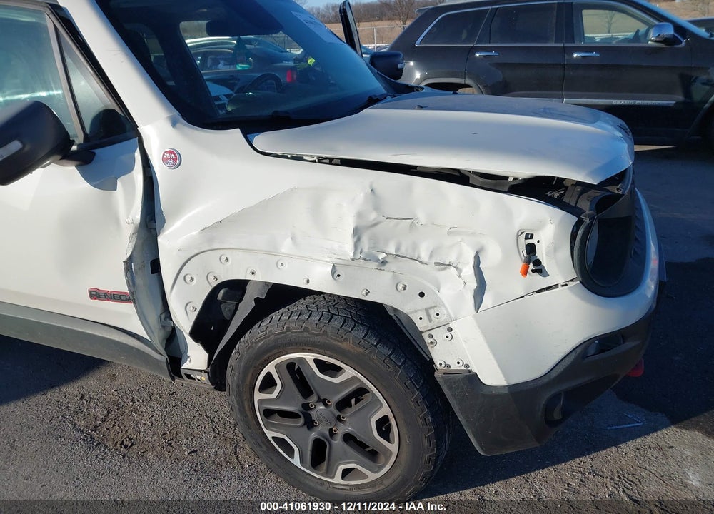 2015 JEEP RENEGADE TRAILHAWK VIN: ZACCJBCT8FPB80889
