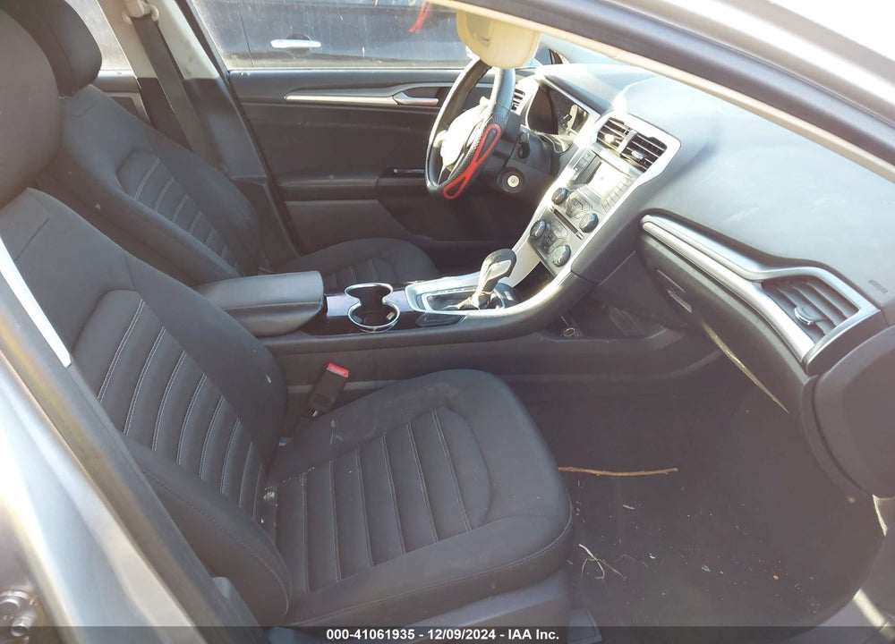 2014 FORD FUSION SE VIN: 3FA6P0HD1ER332040