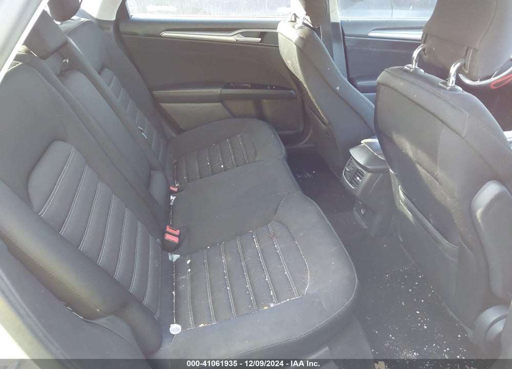 2014 FORD FUSION SE VIN: 3FA6P0HD1ER332040