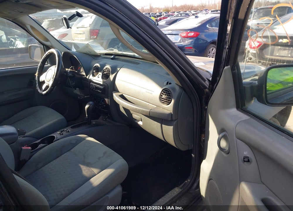 2007 JEEP LIBERTY SPORT VIN: 1J4GL48K07W538234
