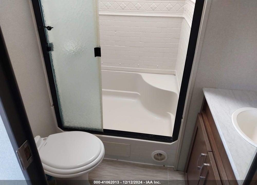 2018 FOREST RIVER WILDCAT TRAVEL TRAILER VIN: 5ZT2WCWB4JB400729