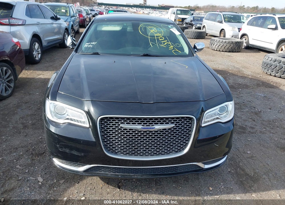 2019 CHRYSLER 300 TOURING VIN: 2C3CCAAG4KH601680