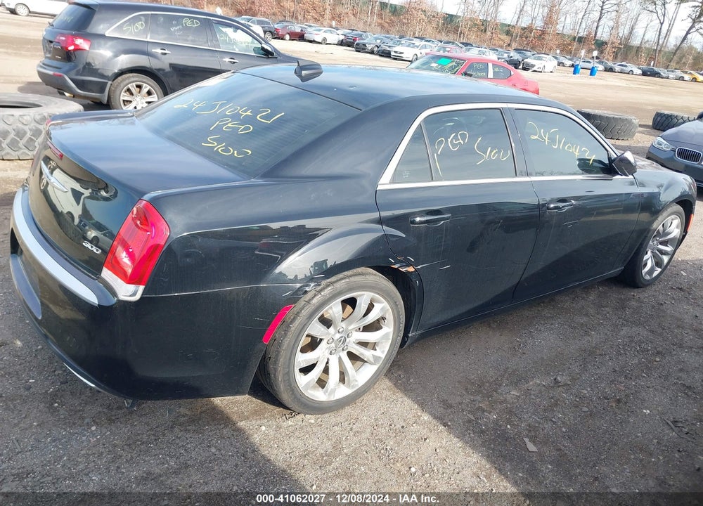 2019 CHRYSLER 300 TOURING VIN: 2C3CCAAG4KH601680