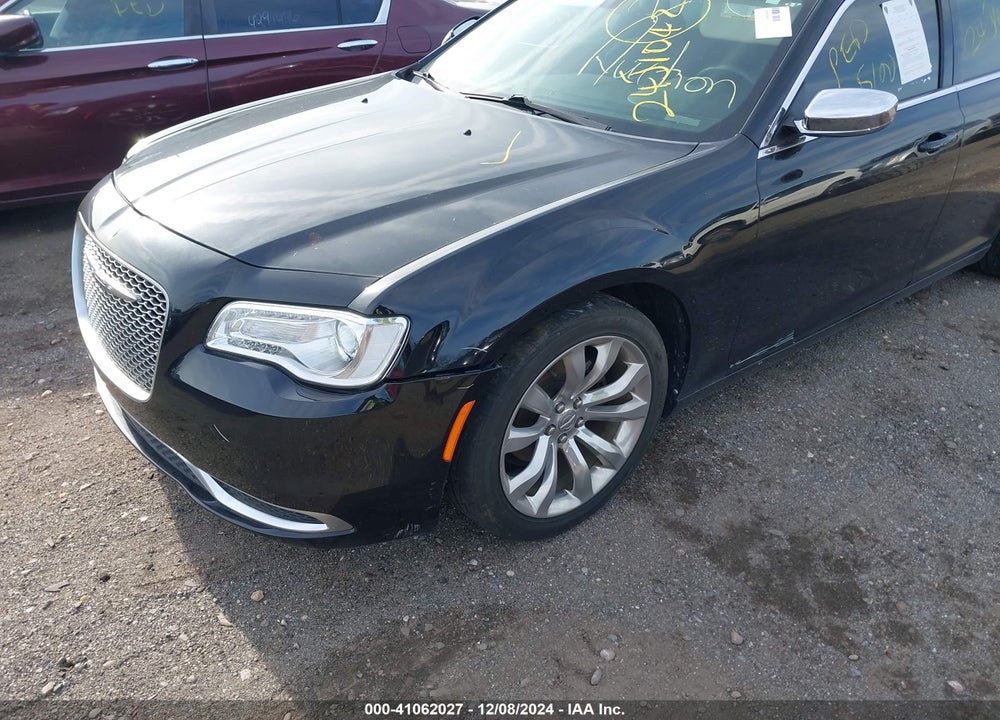 2019 CHRYSLER 300 TOURING VIN: 2C3CCAAG4KH601680
