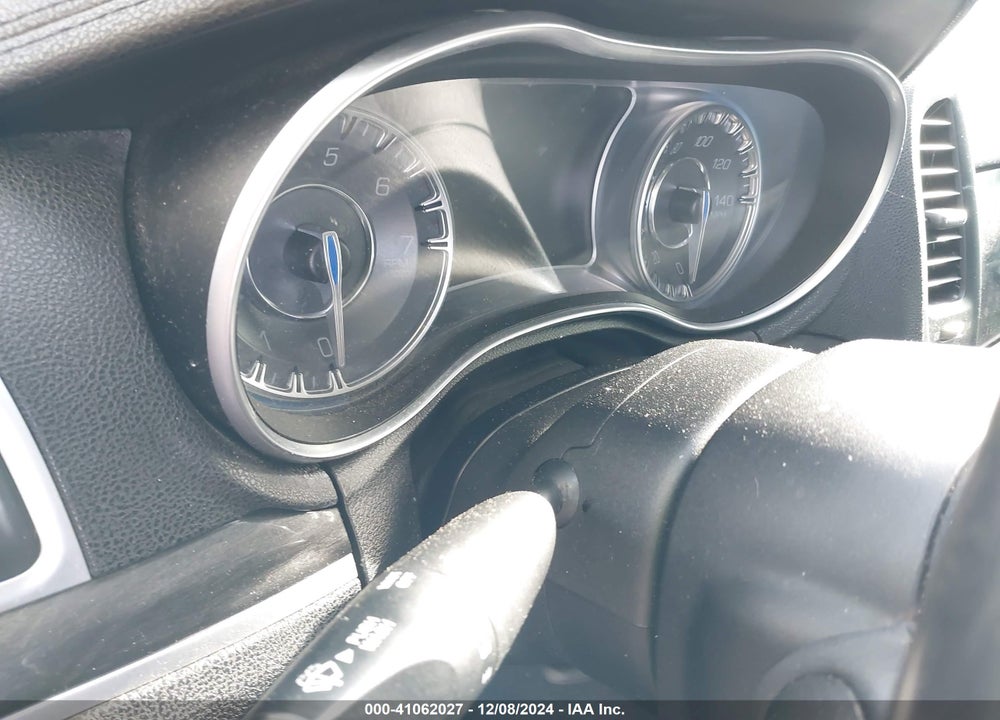 2019 CHRYSLER 300 TOURING VIN: 2C3CCAAG4KH601680