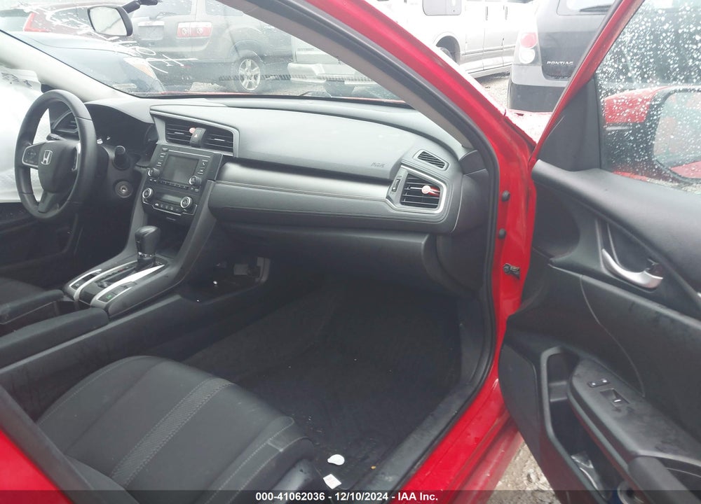 2018 HONDA CIVIC LX VIN: 2HGFC2F52JH591477
