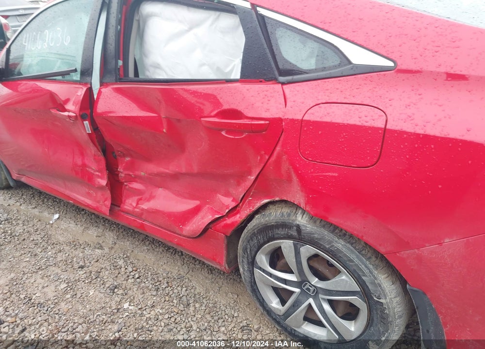 2018 HONDA CIVIC LX VIN: 2HGFC2F52JH591477