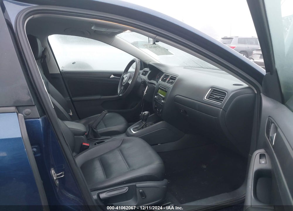 2014 VOLKSWAGEN JETTA 1.8T SE VIN: 3VWD17AJ6EM401004