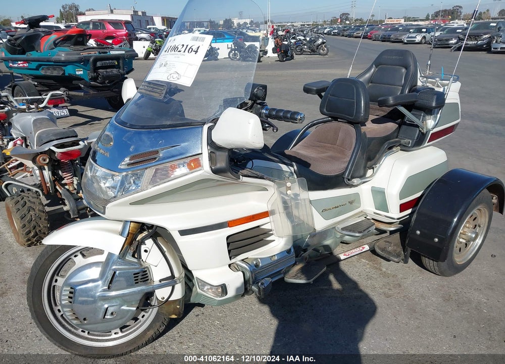 2000 HONDA GL1500 SE12 VIN: 1HFSC224XYA200116