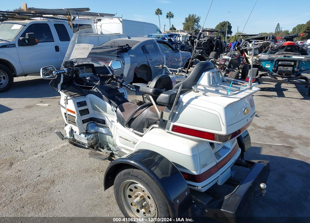 2000 HONDA GL1500 SE12 VIN: 1HFSC224XYA200116