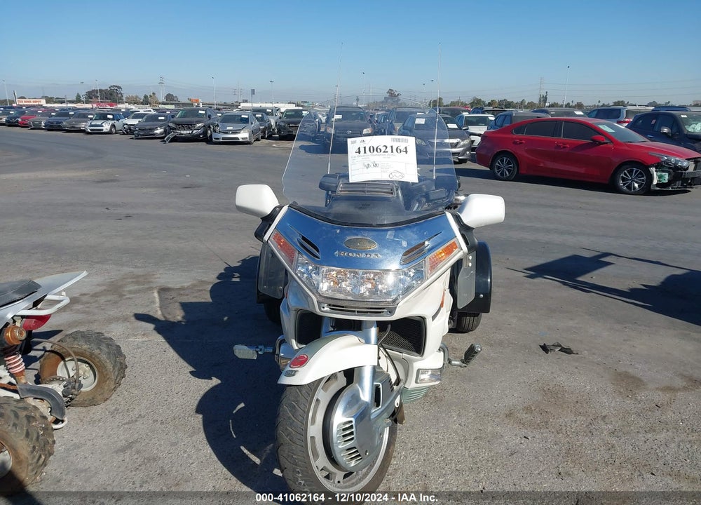 2000 HONDA GL1500 SE12 VIN: 1HFSC224XYA200116
