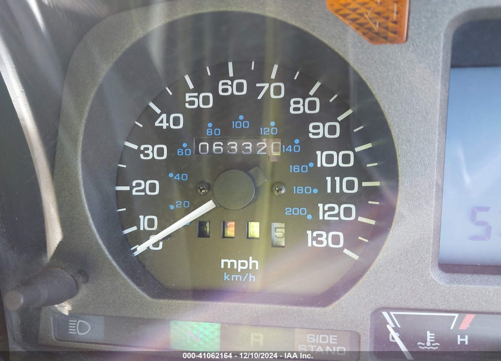 2000 HONDA GL1500 SE12 VIN: 1HFSC224XYA200116
